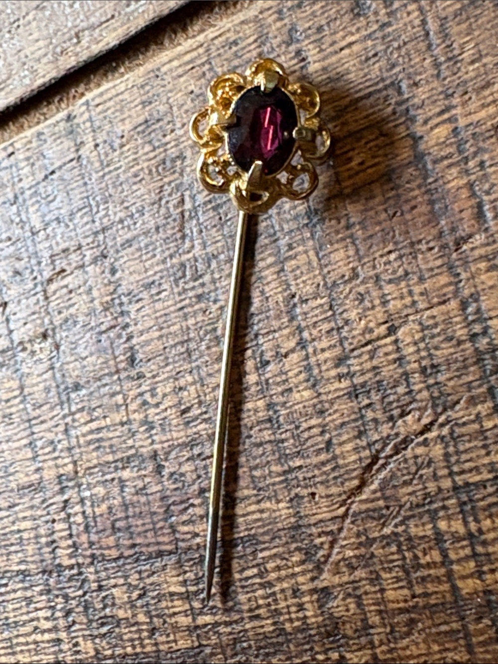 Vintage Gorgeous Gold-Tone Purple Stone Stick Pin - Women Jewelry
